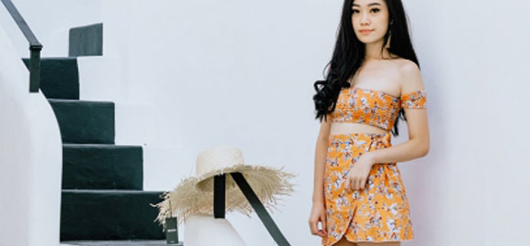 What To Wear in Festive Season